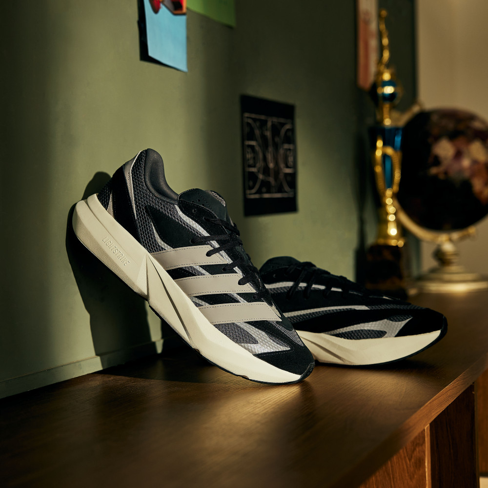 LIGHTBLAZE 跑鞋JH6943 | adidas台灣官方購物網站