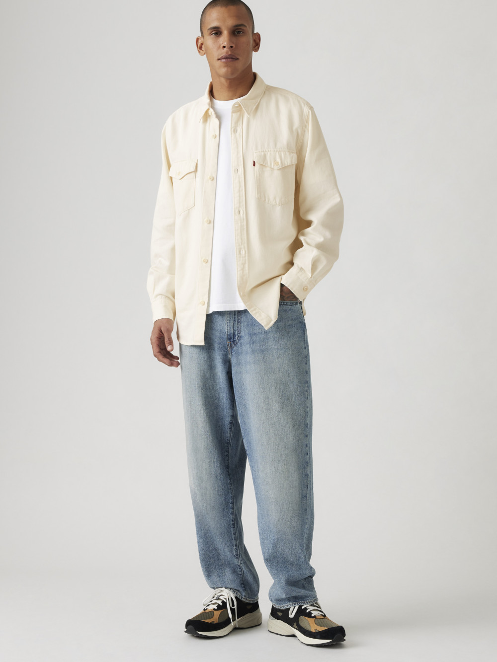 純銀 Levi's® 568™ LOOSE STRAIGHT 男款中腰寬鬆直筒牛仔褲熱賣單品