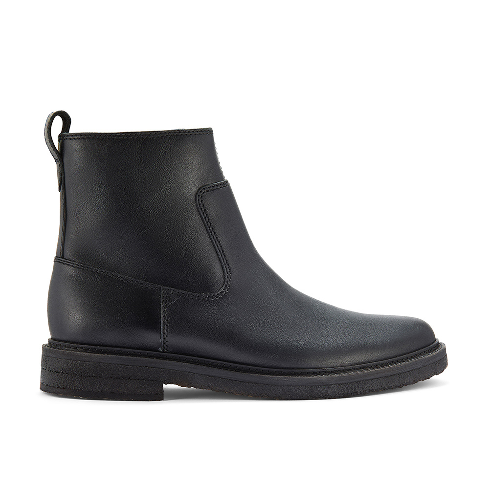 Clarks 匠心系列- Clarkdale Boot全皮革拼接時尚短靴(黑色) CLM83669B-男