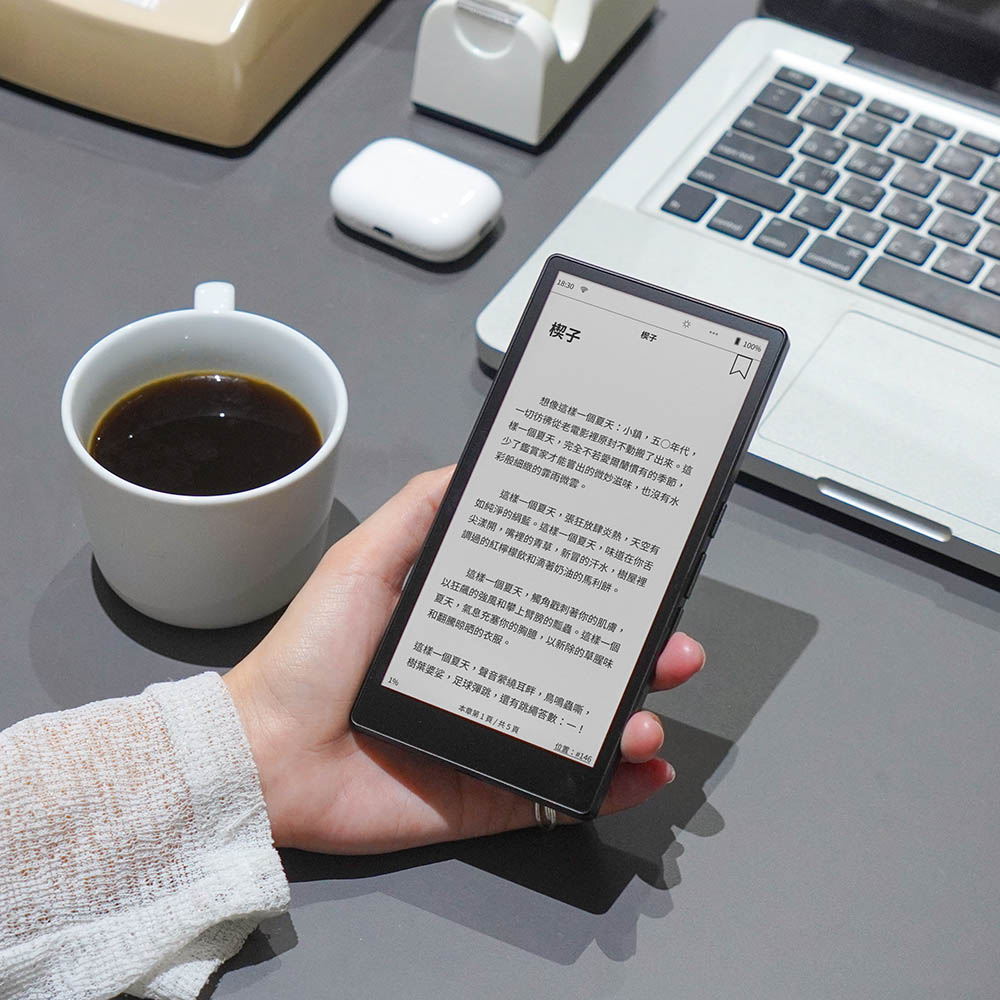 Readmoo 讀墨mooInk Chill 6.13 吋彩色電子書閱讀器- 暗夜黑