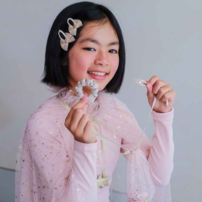 英國Mimi & Lula AW26_芭蕾夢境-粉紅愛心髮飾禮袋