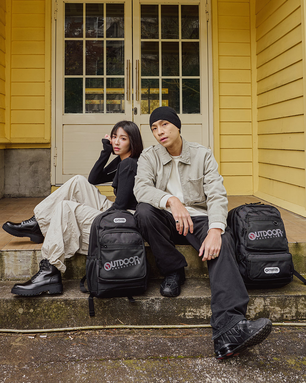 【OUTDOOR】率性學院-14吋電腦後背包-黑色 OD211021BK