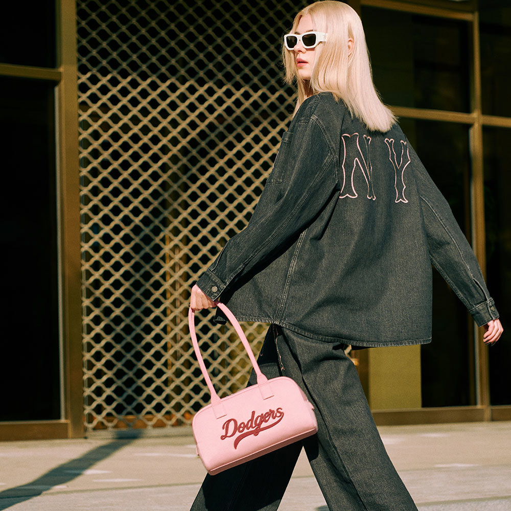 MLB 牛仔丹寧 雙面 保齡球包 腋下包 手提包 肩背包 Varsity系列 洛杉磯道奇隊 (3ABQL054N-07PKD)