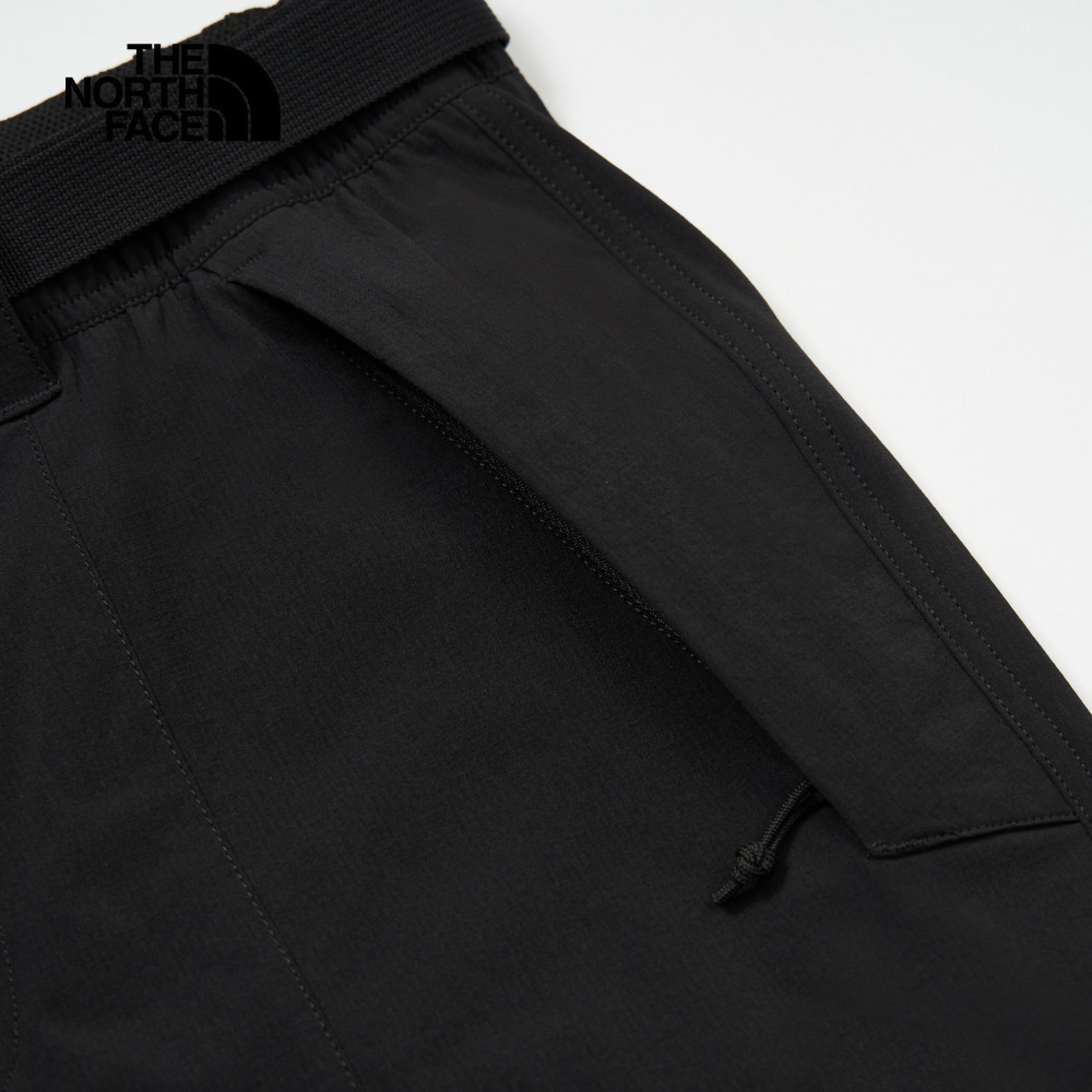 The North Face北面男款黑色吸濕排汗涼感縮口褲｜8CQMJK3