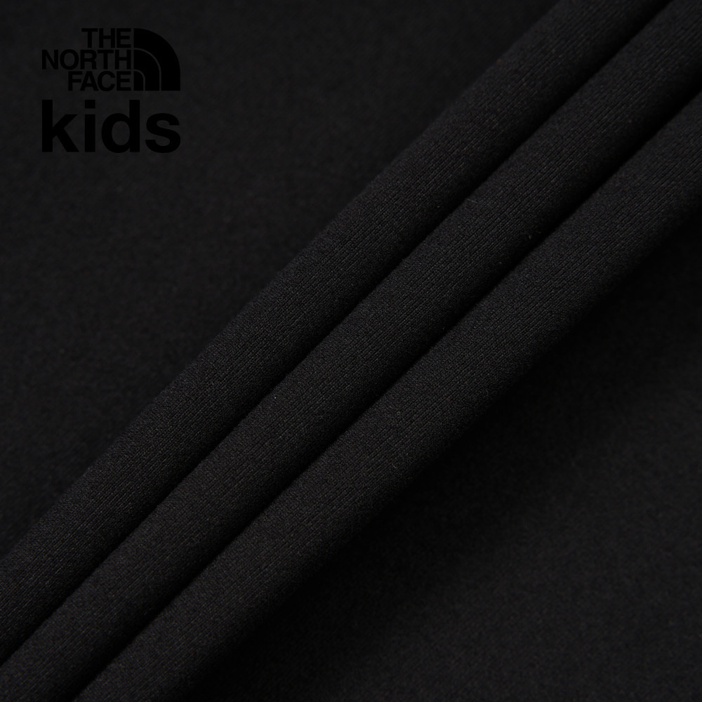 The North Face北面兒童黑色吸濕排汗防曬品牌字樣印花長袖上衣｜8ATYJK3