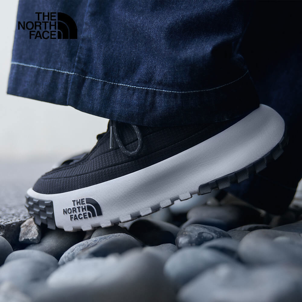 The North Face北面女款黑色舒適透氣抓地耐磨運動鞋｜8A9BKY4