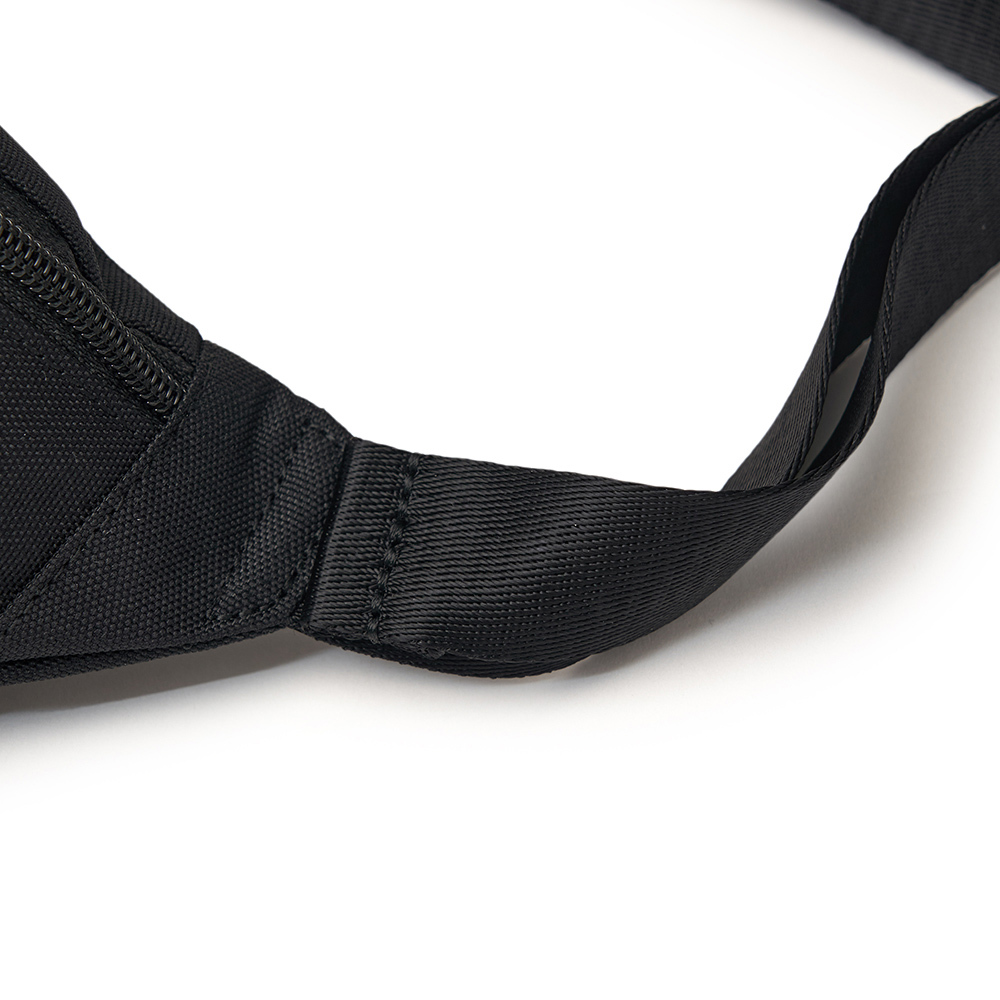 MLB KIDS  腰包 肩背包 兒童包包 Varsity系列 紐約洋基隊 (7AHSV024N-50BKS)