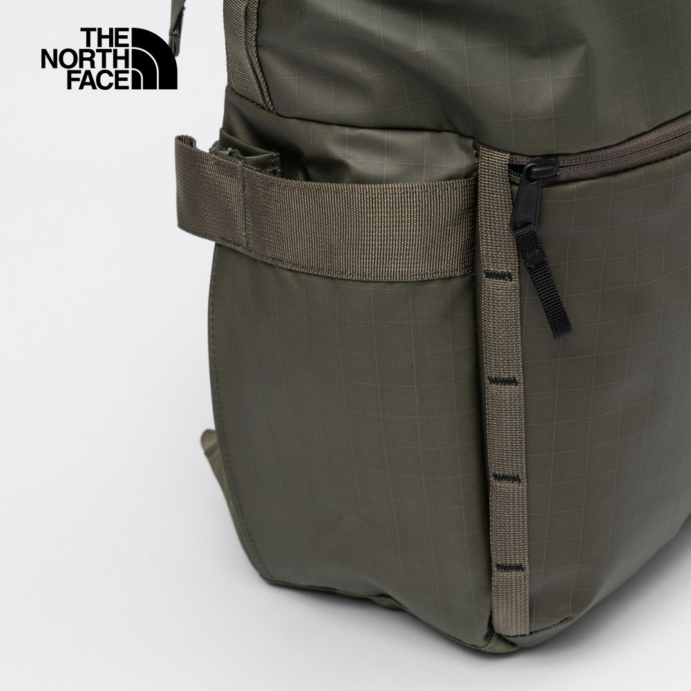 The North Face北面男女款綠色DWR防潑水耐用大容量休閒後背包｜81DO4WC