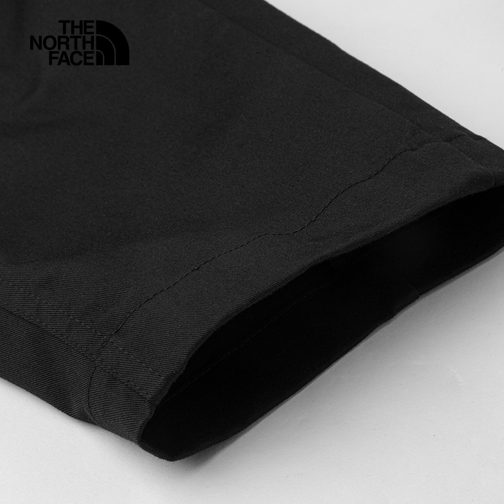 The North Face北面男款黑色UPF防曬多口袋休閒長褲｜8AHDJK3
