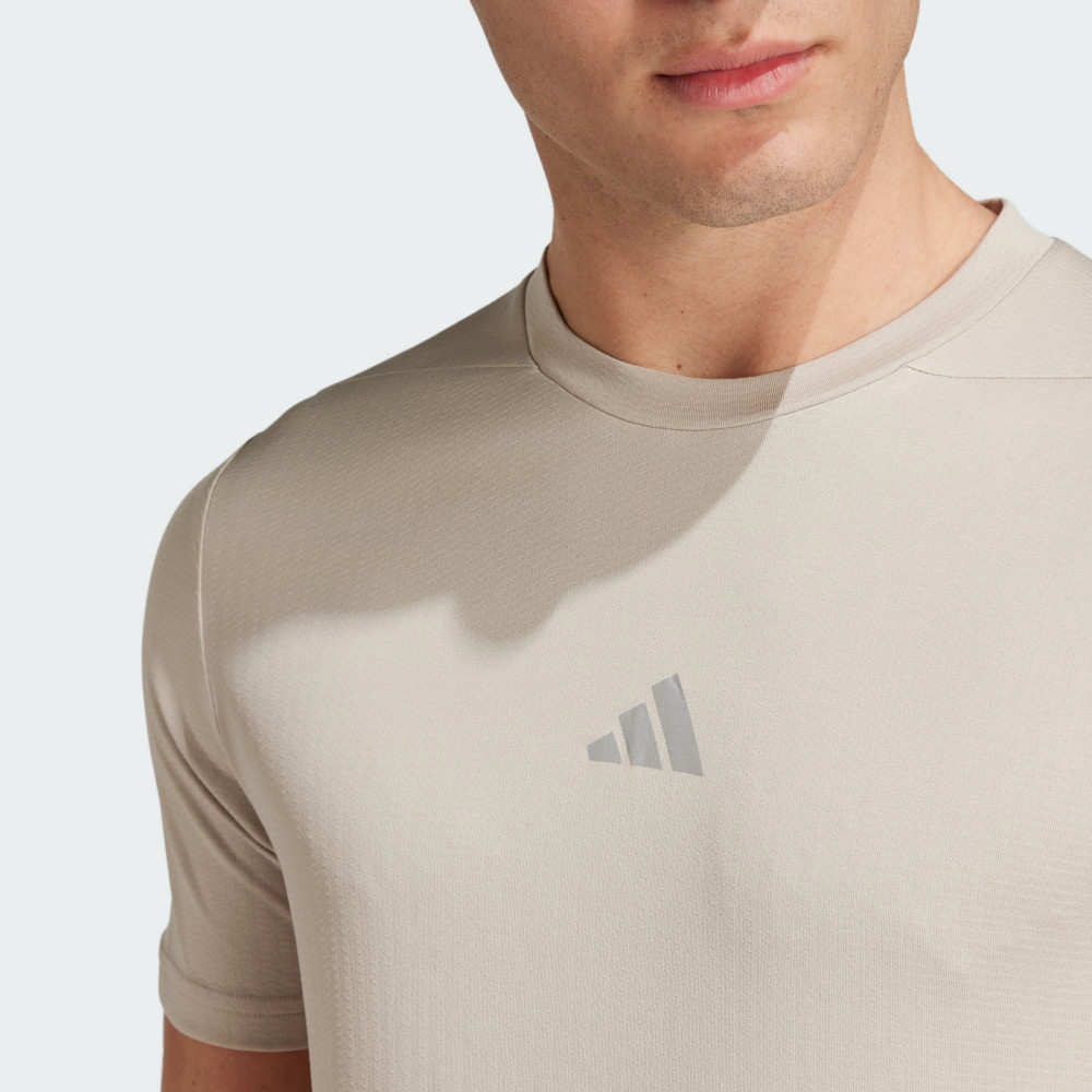 HEAT.RDY 短袖上衣