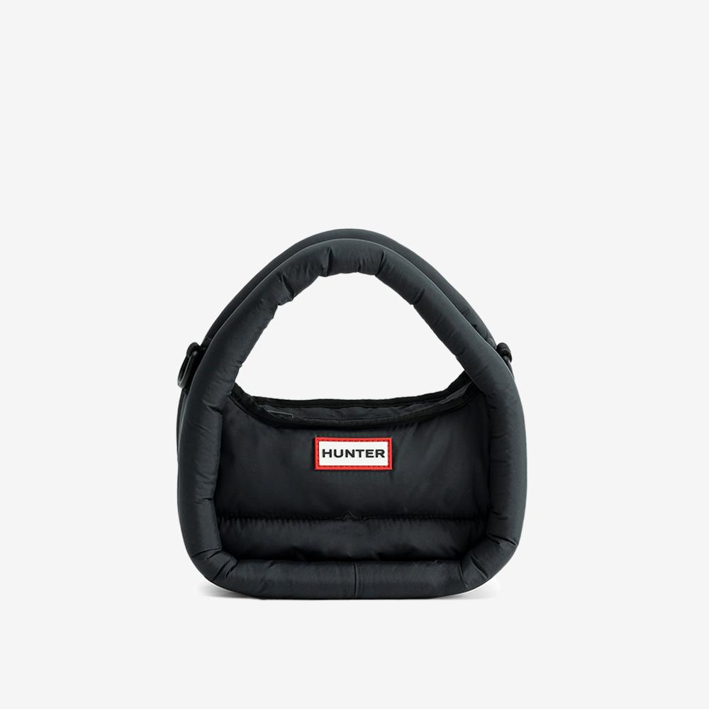 ショルダーバッグ・ポシェット HUNTER [UNISEX] Framed Puffer Mini Hobo Bag White Willow UBX Buy Hunter Boots FRAMED PUFFER MINI HOBO 2025 Online | ZALORA
