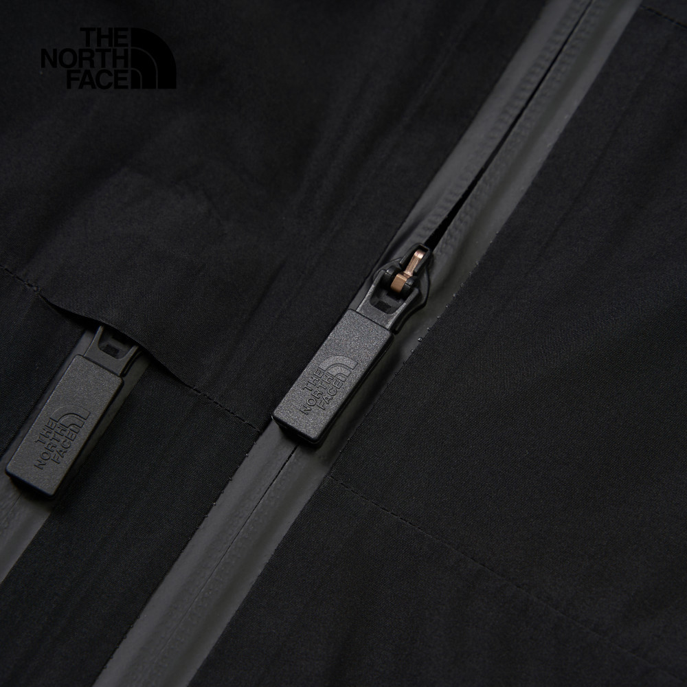 The North Face北面男款黑色Gore-Tex防水透氣連帽鋪棉外套｜82VP4H0
