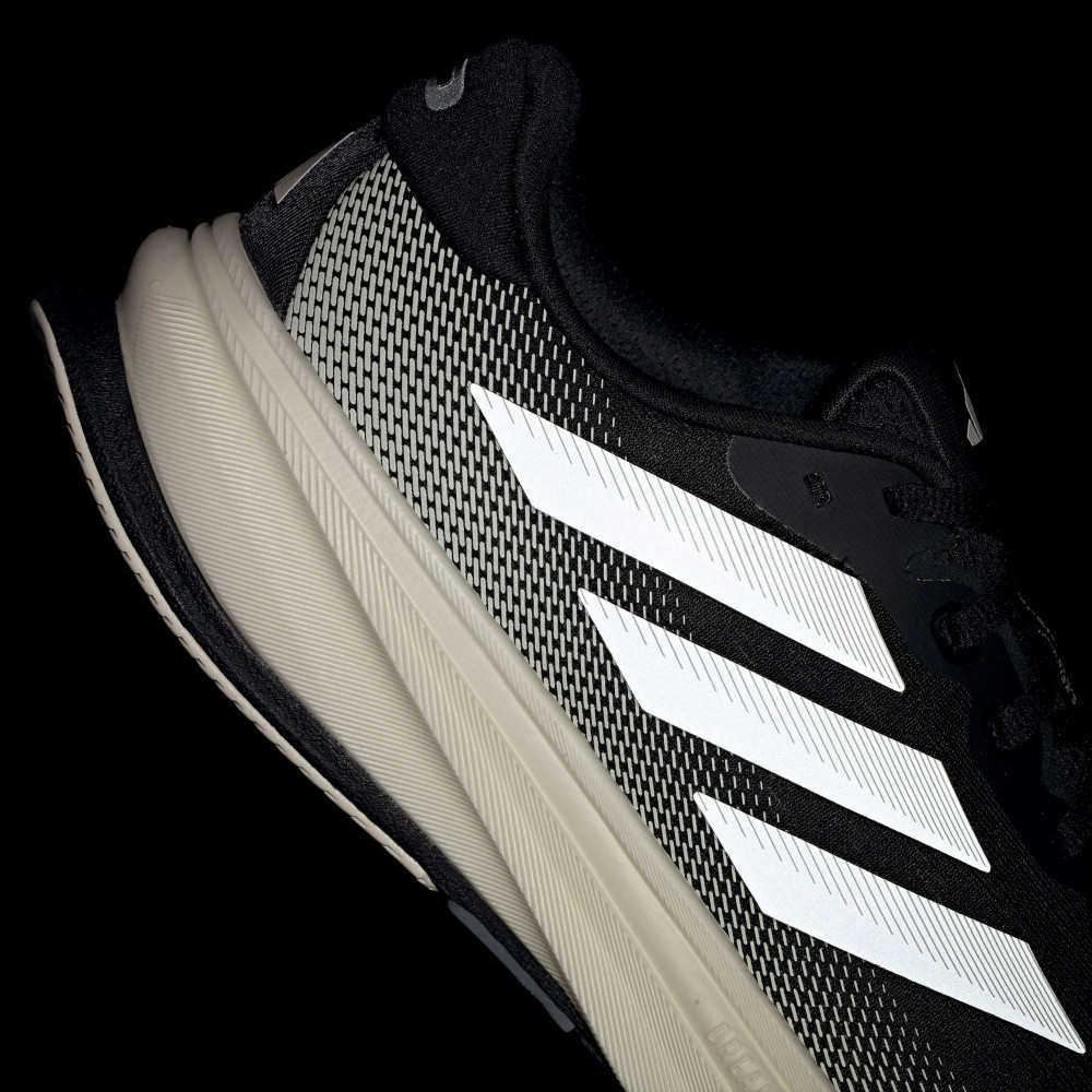 SUPERNOVA RISE 2 跑鞋