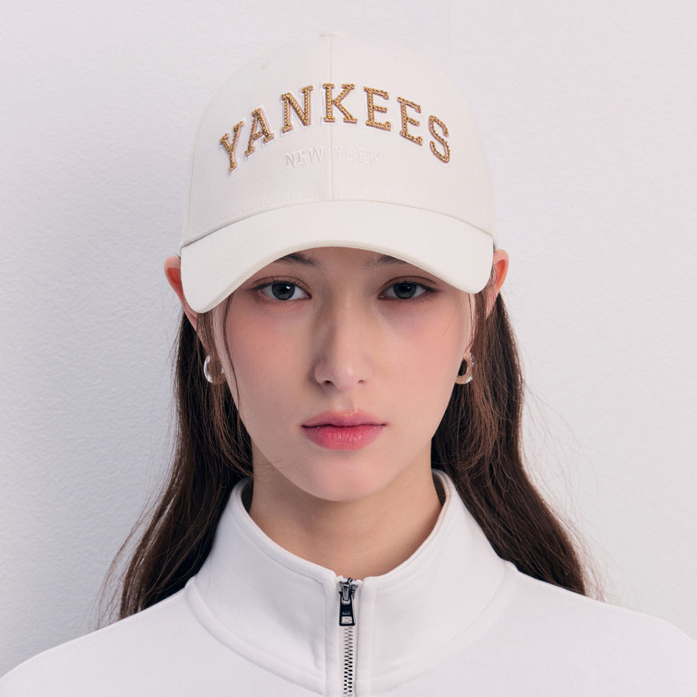 MLB 可調式硬頂水鑽Logo棒球帽 Varsity系列 紐約洋基隊 (3ACPV064N-50CRM)