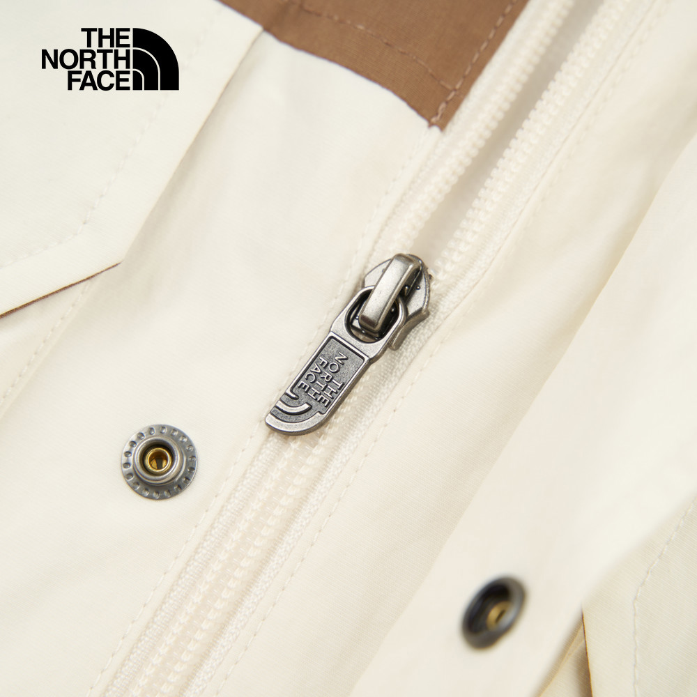 【10/26 12點限時搶購】The North Face北面男款米棕拼接DryVent防水透氣衝鋒衣｜8CAW95R