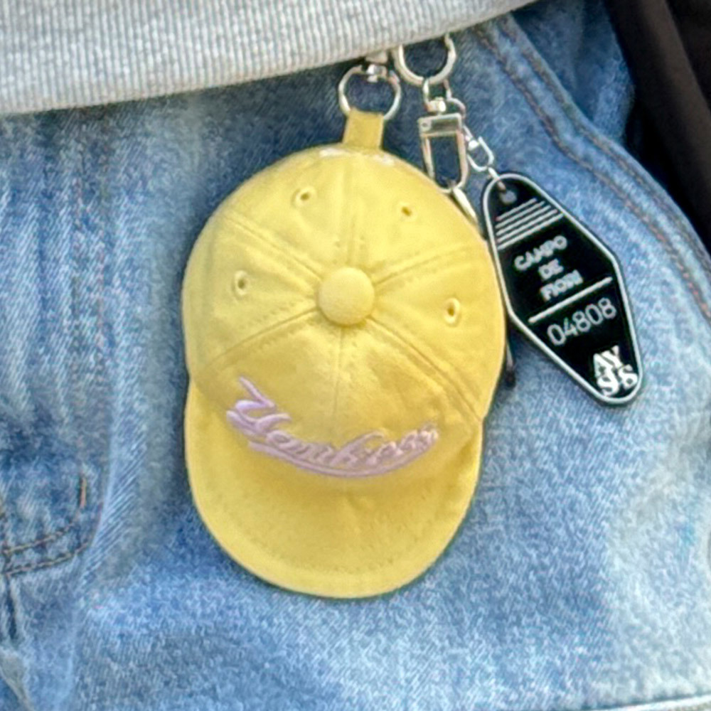 MLB 棒球帽造型耳機包 鑰匙圈 紐約洋基隊 (3APOV015N-50YEL)