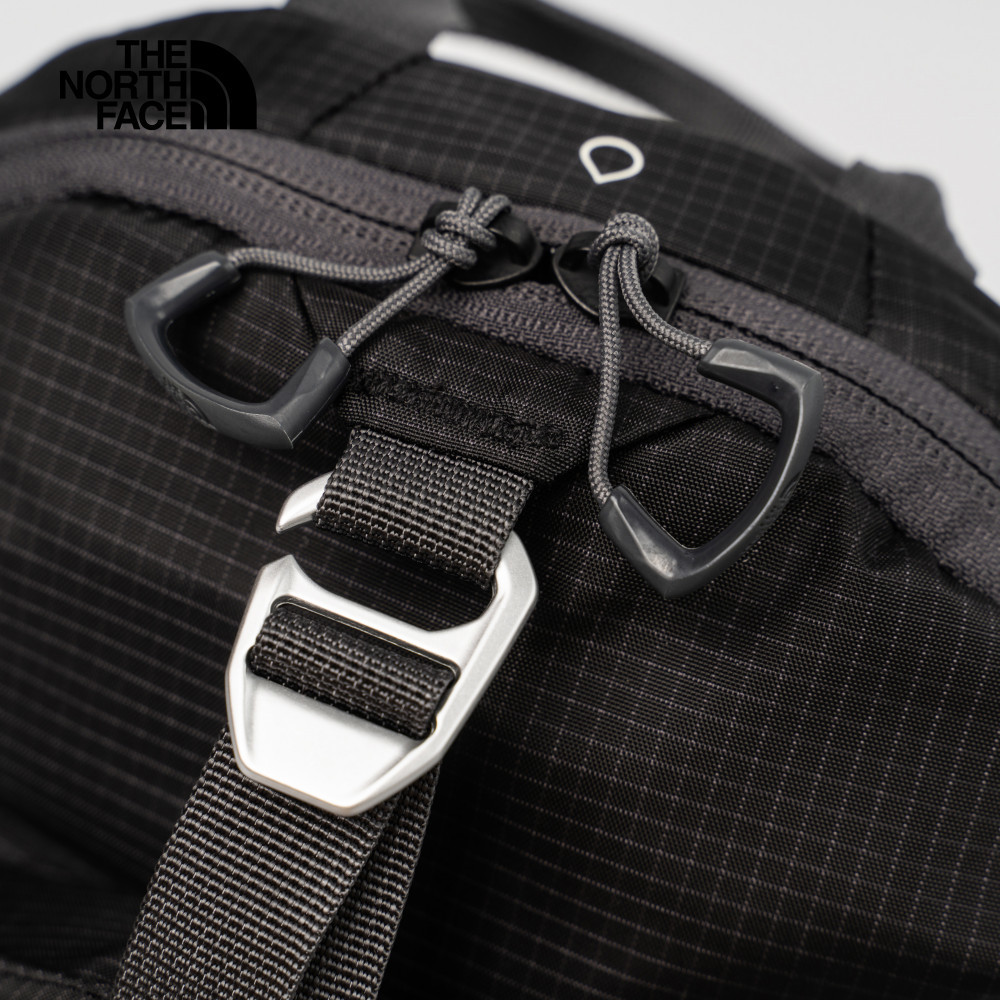 The North Face北面男女款黑色DWR防潑水舒適背負斜背包｜8C2MKT0