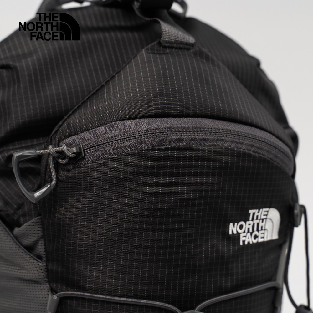 The North Face北面男女款黑色DWR防潑水舒適背負斜背包｜8C2MKT0