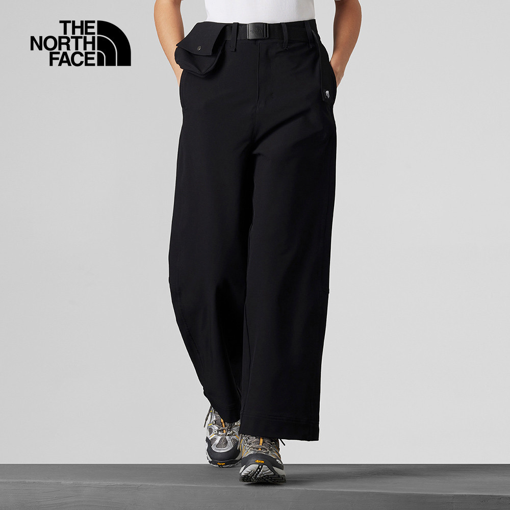 UE女款黑色DWR防潑水休閒長褲｜8CHZJK3