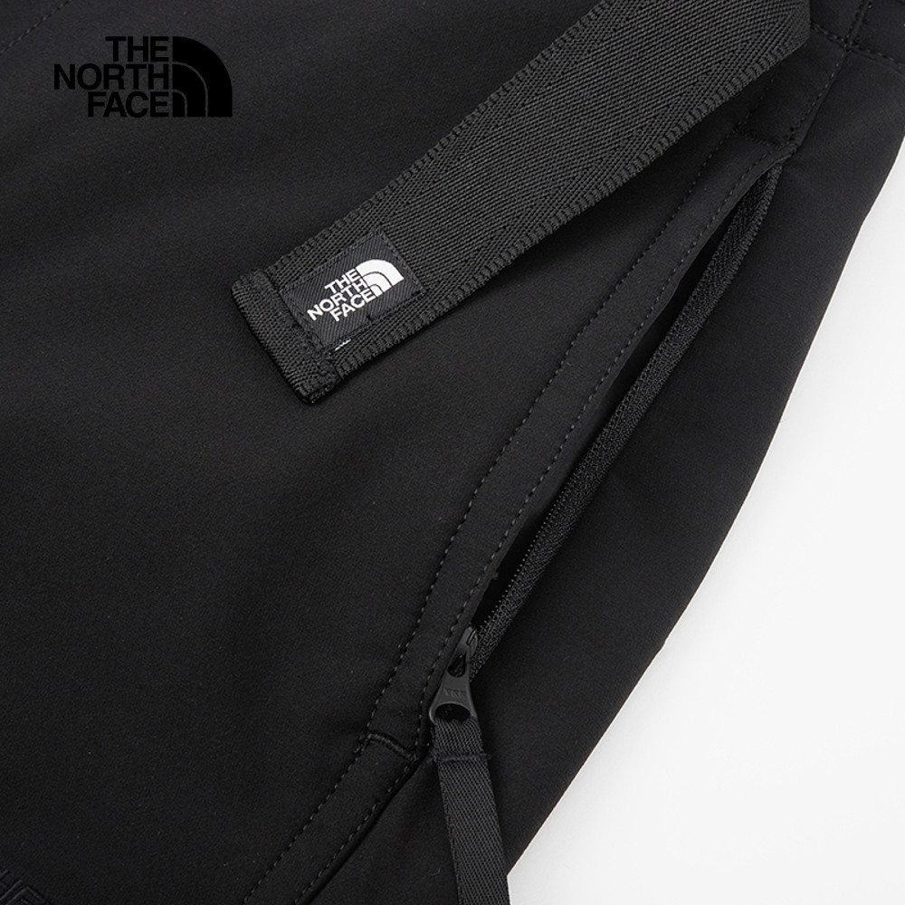 UE女款黑色DWR防潑水休閒長褲｜8CHZJK3