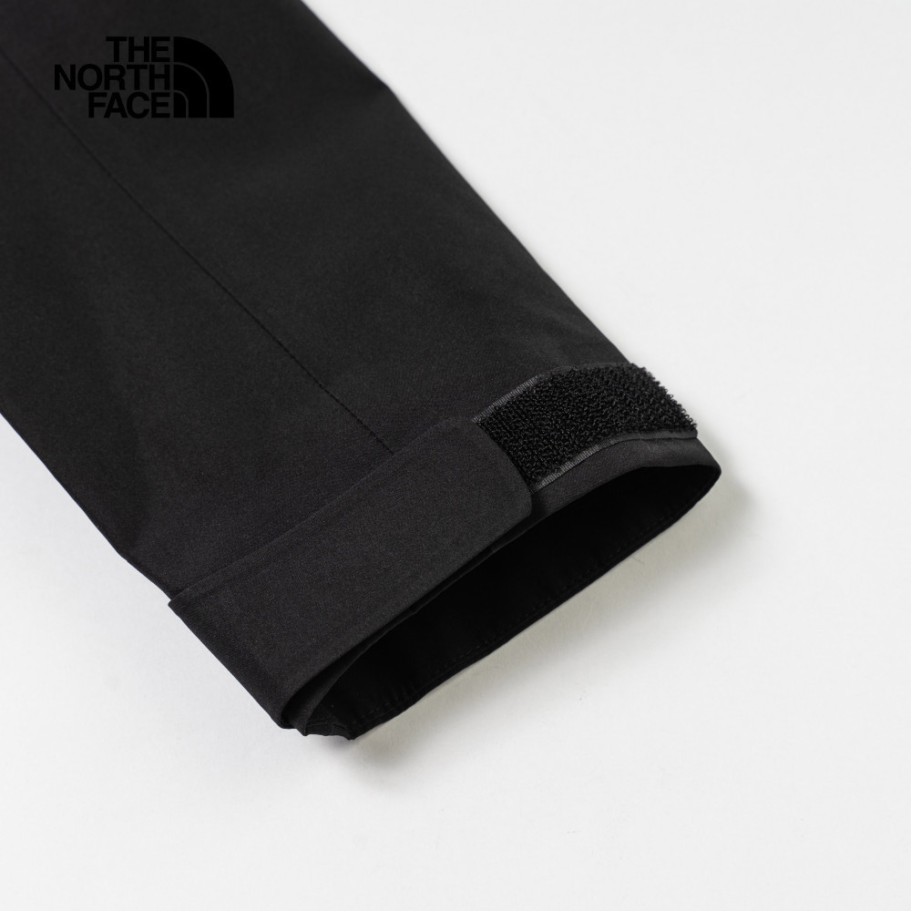 The North Face北面女款黑色FUTURELIGHT防水透氣衝鋒衣｜8DHZJK3