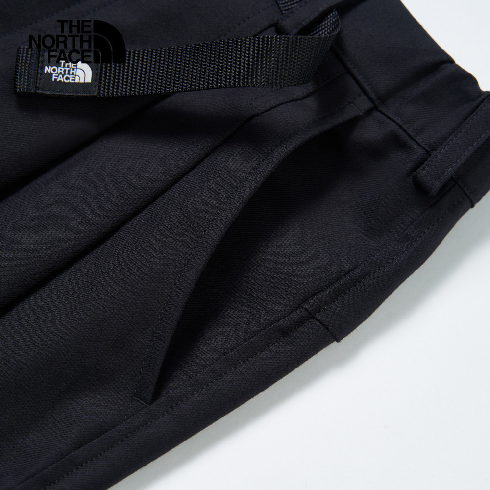 UE女款黑色DWR防潑水休閒長褲｜8EJNJK3