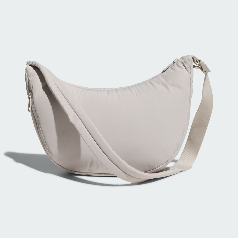 MUST HAVES 肩背包