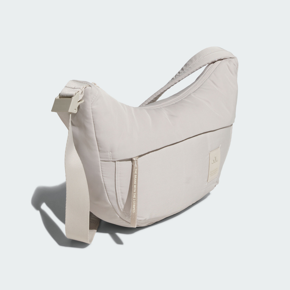 MUST HAVES 肩背包