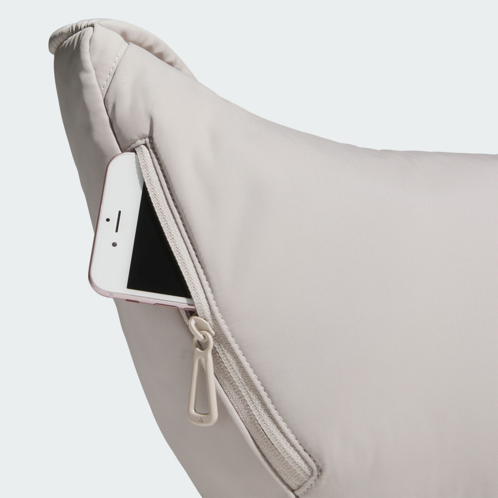 MUST HAVES 肩背包