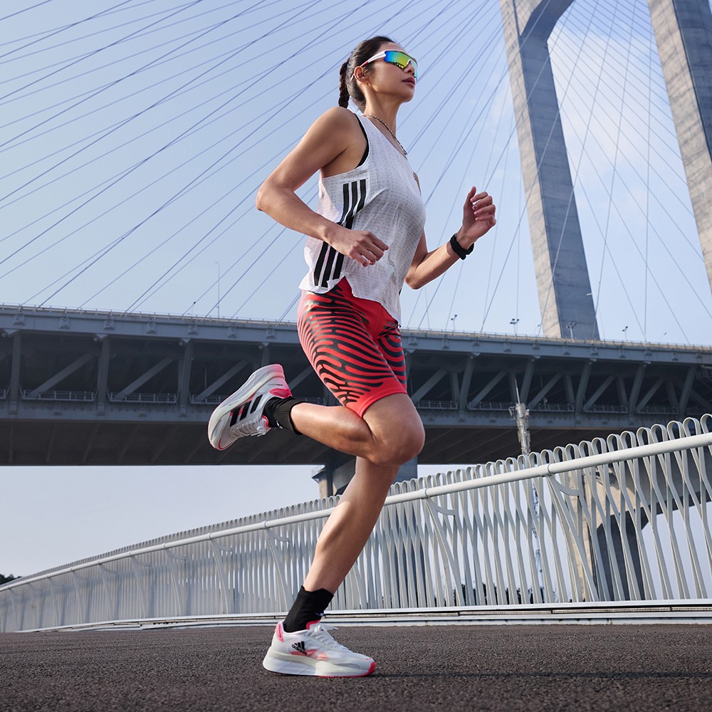 ADIZERO BOSTON 10 跑鞋