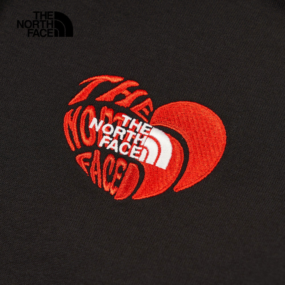 【10/24 12點週末限定】The North Face北面男女款黑色心型刺繡LOGO印花長袖帽T｜8D7SJK3