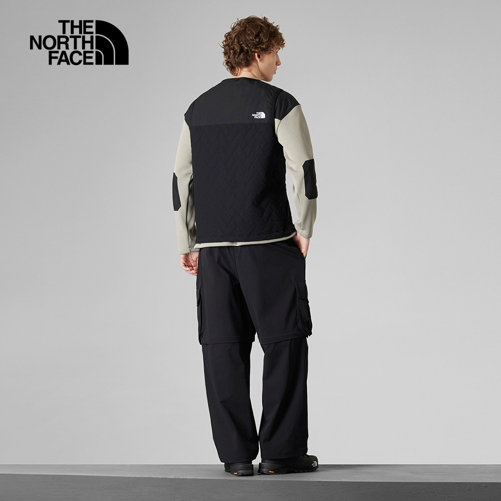 UE男款黑色DWR防潑水鋪棉背心｜8CJCJK3