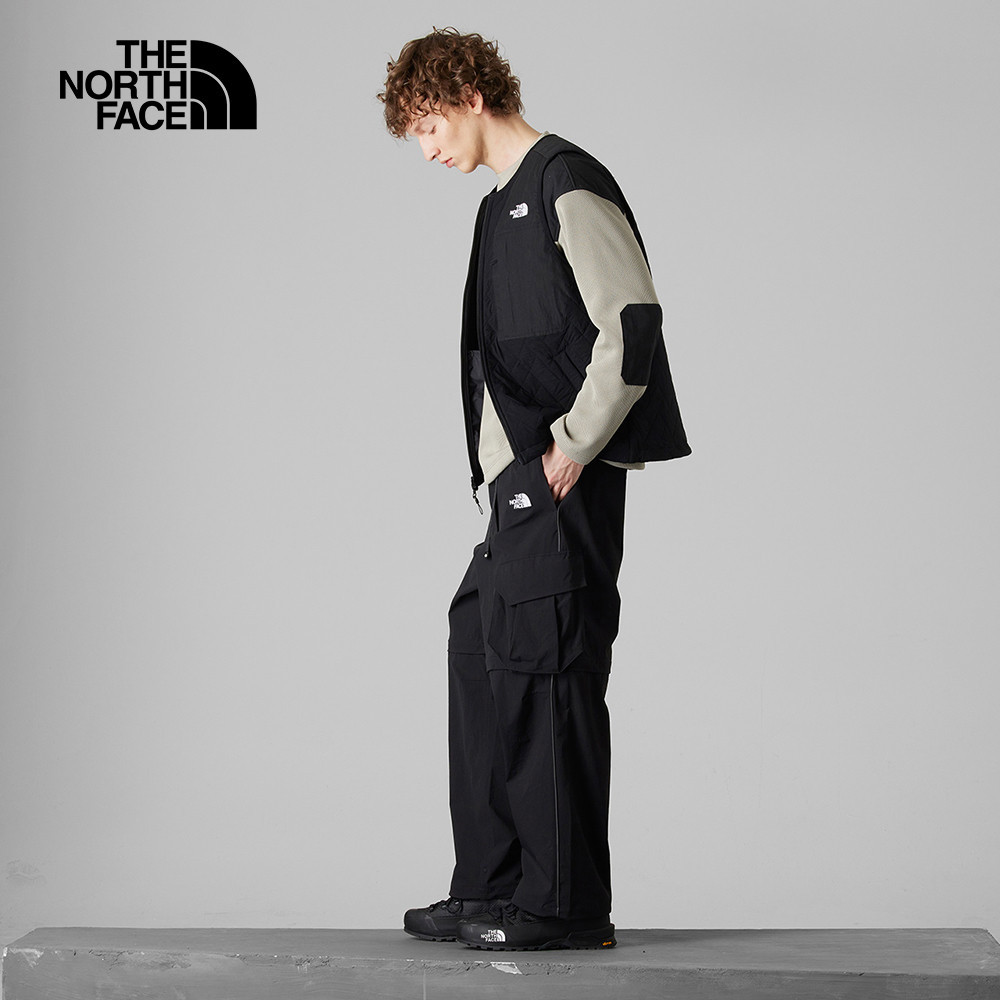 UE男款黑色DWR防潑水鋪棉背心｜8CJCJK3