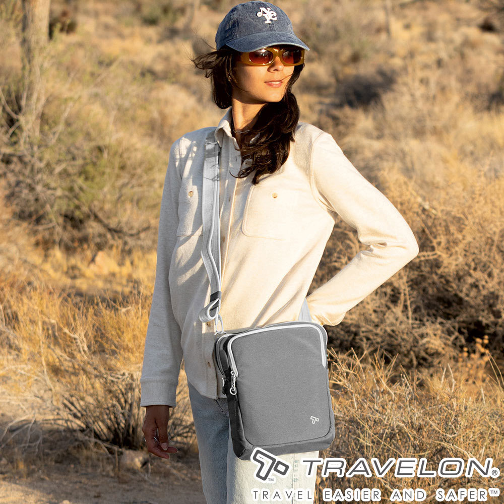 【Travelon美國防盜包】Voyages防盜斜背包(TL-43669灰/旅遊斜背包)