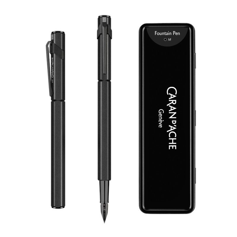 卡達CARAN D'ACHE 849™ 時尚黑BLACK CODE 鋼筆(附吸墨器)-M尖/F尖