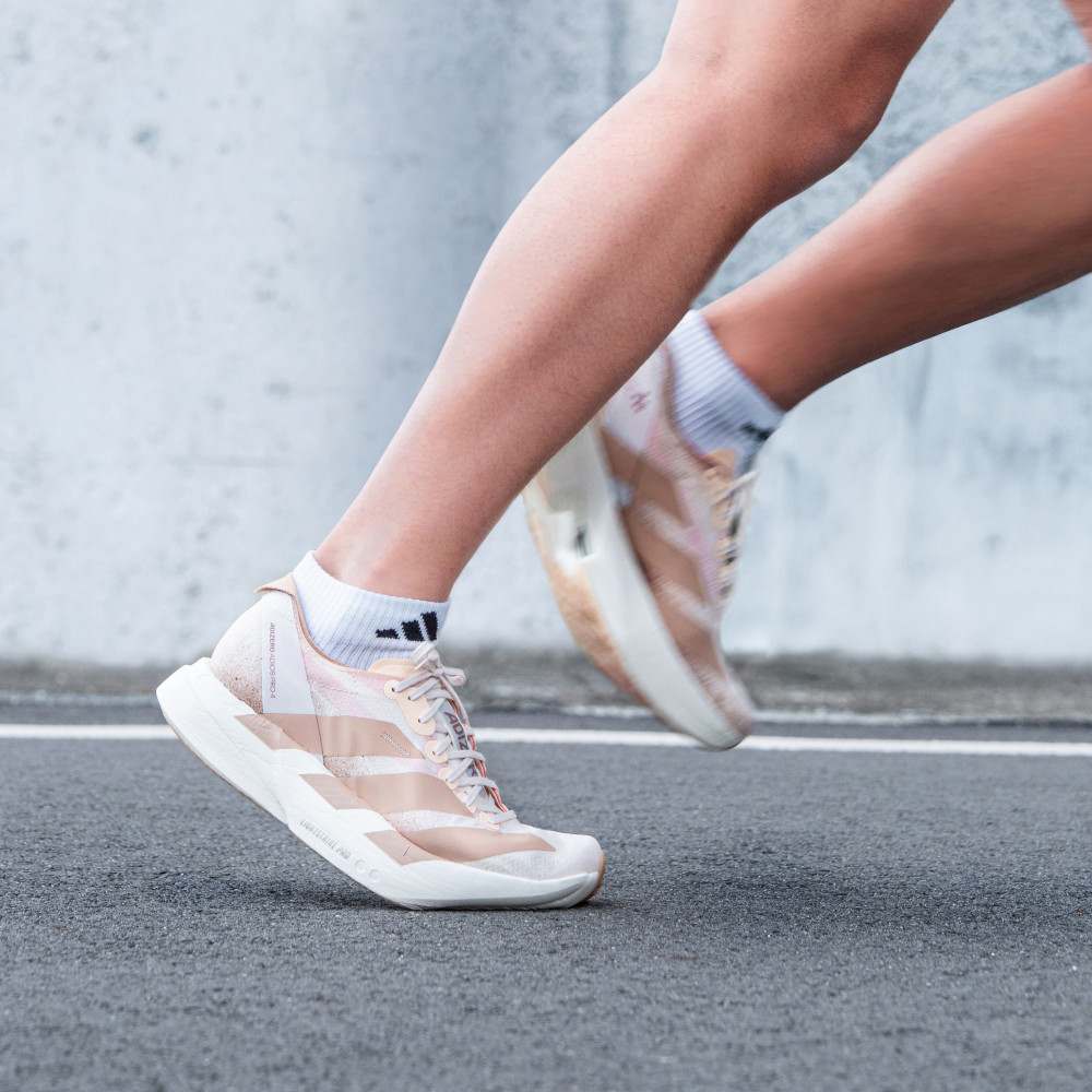 ADIZERO ADIOS PRO 4 跑鞋