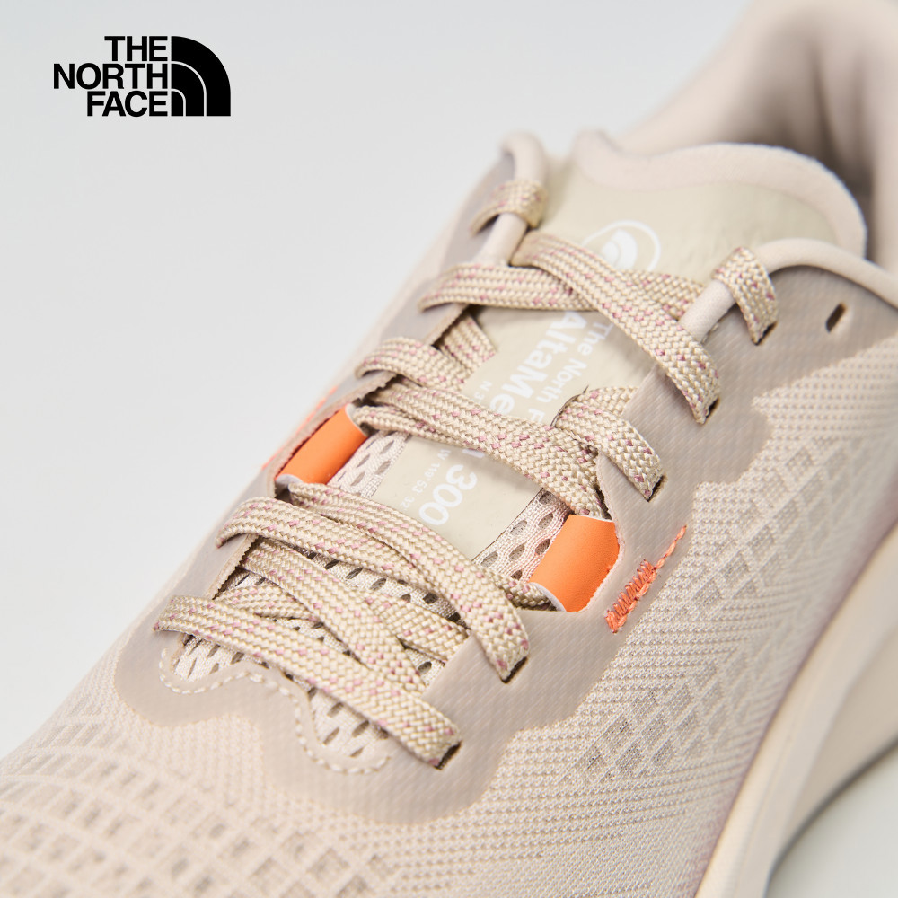 The North Face北面女款米白色抓地戶外舒適耐穿野跑鞋｜8A9S7G4