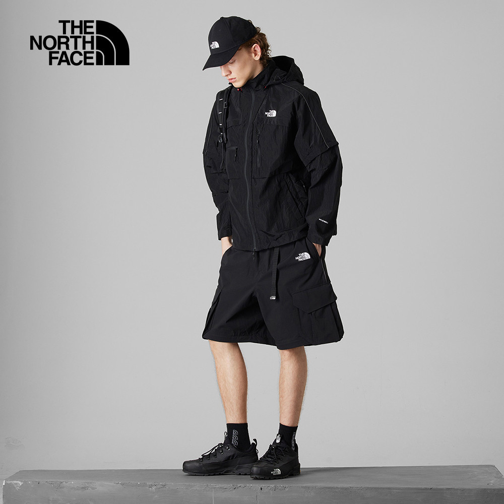 UE男款黑色DWR防潑水連帽防風外套｜8CJPJK3