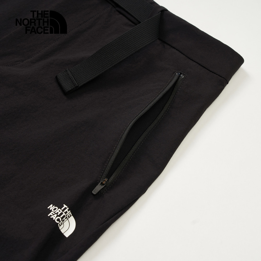 【10/26 00點限時搶購】The North Face北面男款黑色吸濕排汗涼感短褲｜87W44H0