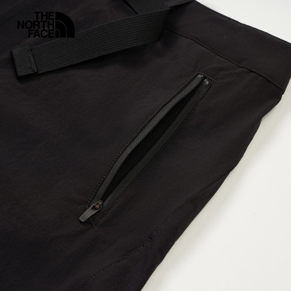 【10/27 00點限時搶購】The North Face北面女款黑色吸濕排汗短褲｜8CK2JK3