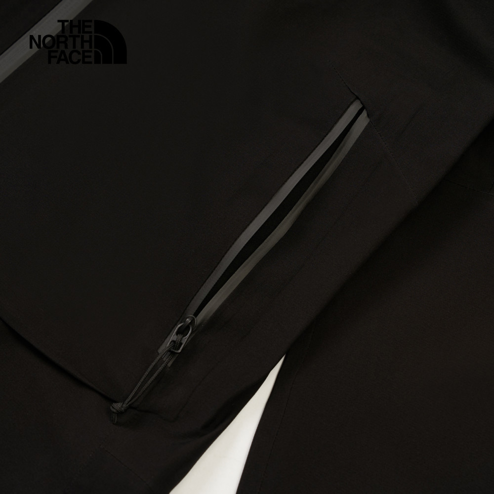 The North Face北面女款黑色FUTURELIGHT防水透氣衝鋒衣｜8DKHJK3