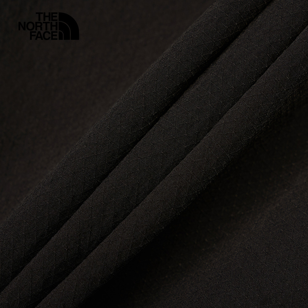 UE男款黑色吸濕排汗長袖襯衫｜8CJQJK3