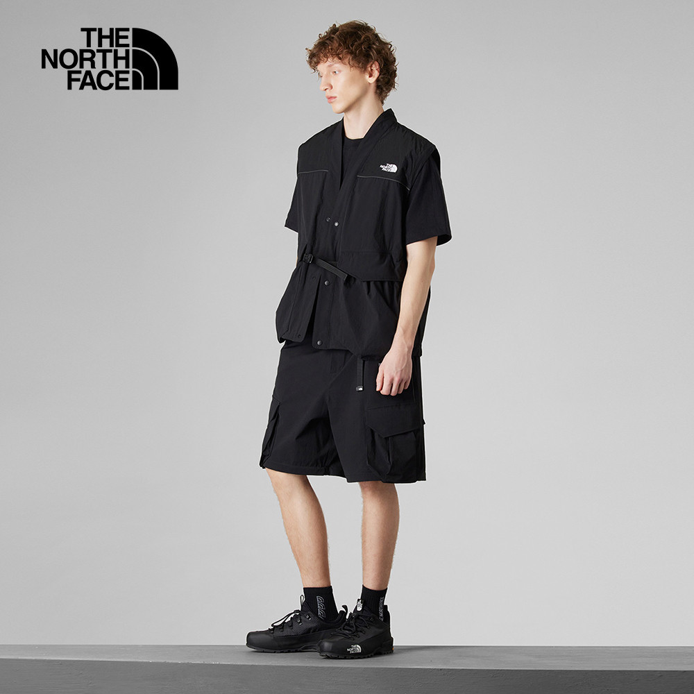 UE男款黑色吸濕排汗長袖襯衫｜8CJQJK3