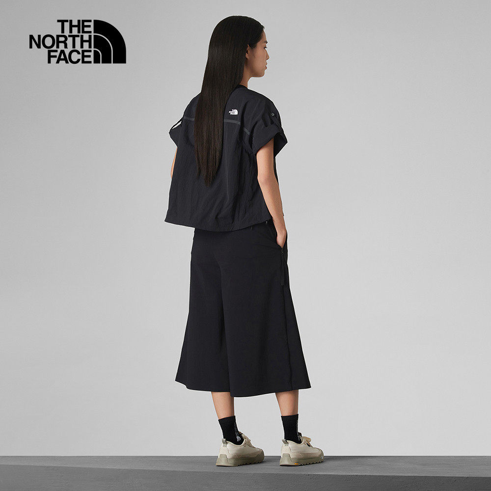 UE女款黑色舒適透氣短袖T恤｜8CJ8JK3