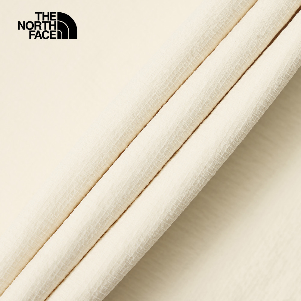 UE女款米白色DWR防潑水休閒長褲｜8CJ9QLI