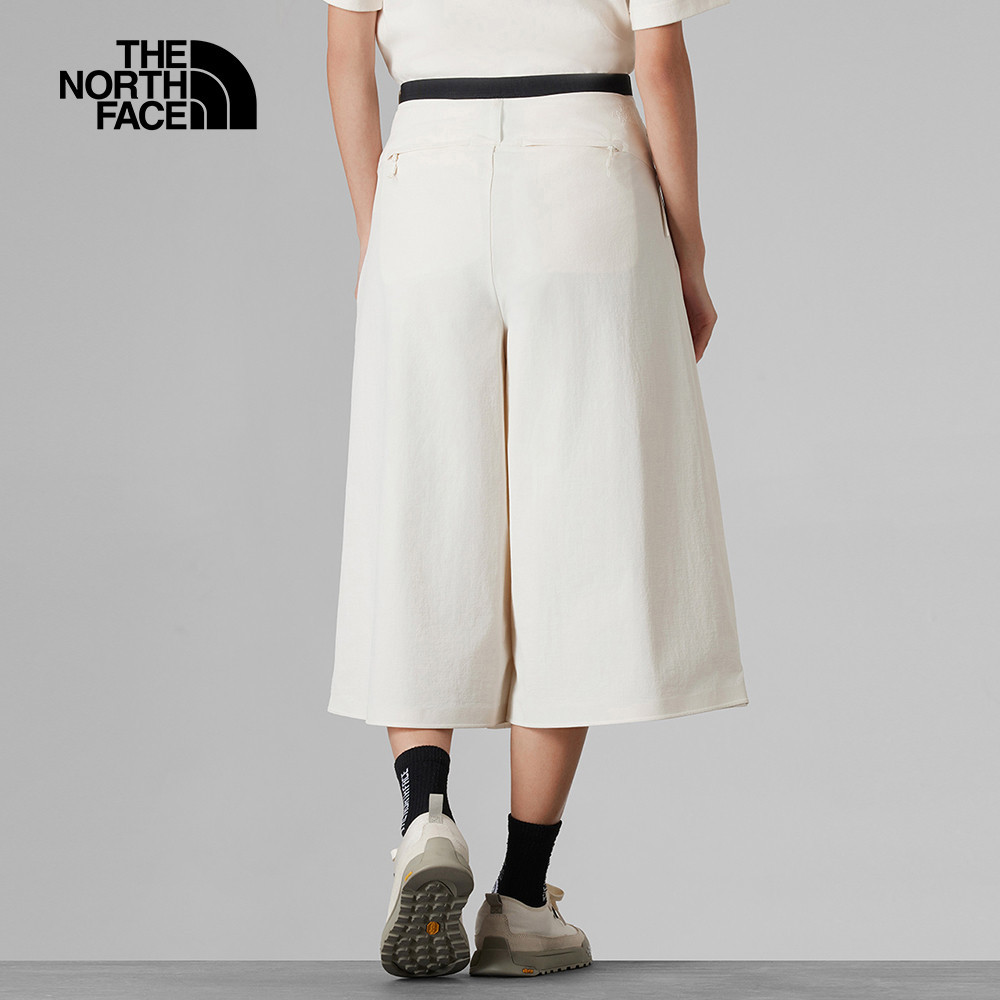 UE女款米白色DWR防潑水休閒長褲｜8CJ9QLI