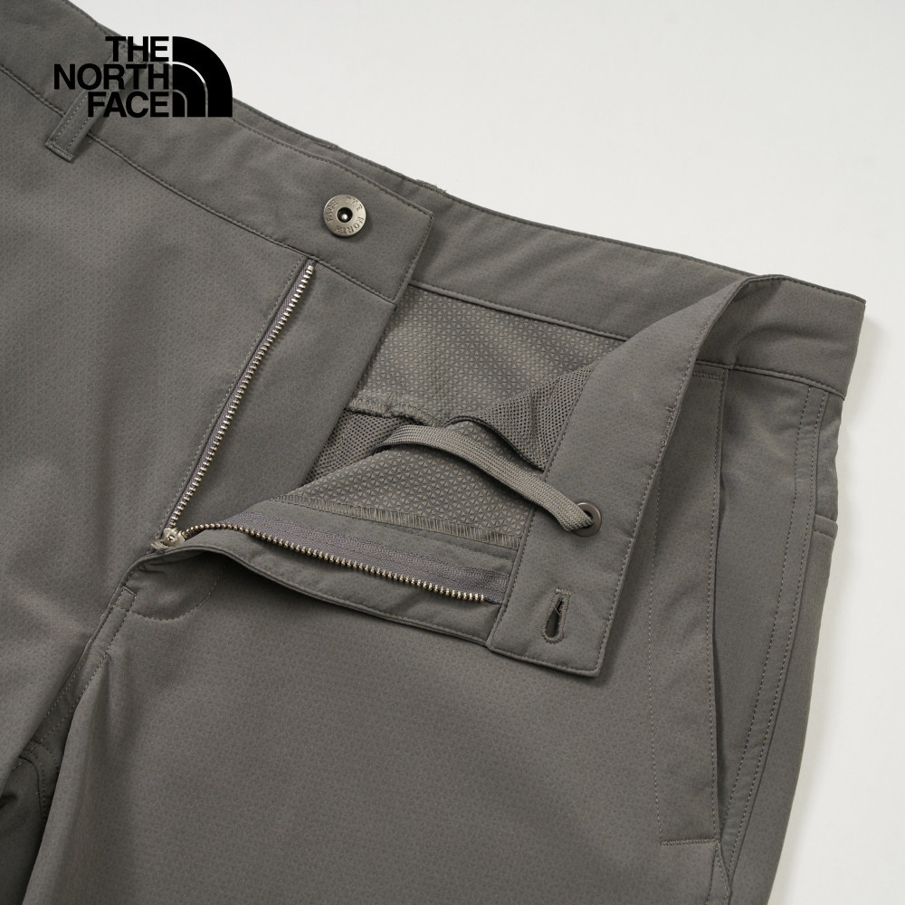 The North Face北面男款灰色舒適透氣休閒短褲｜8EYD0UZ