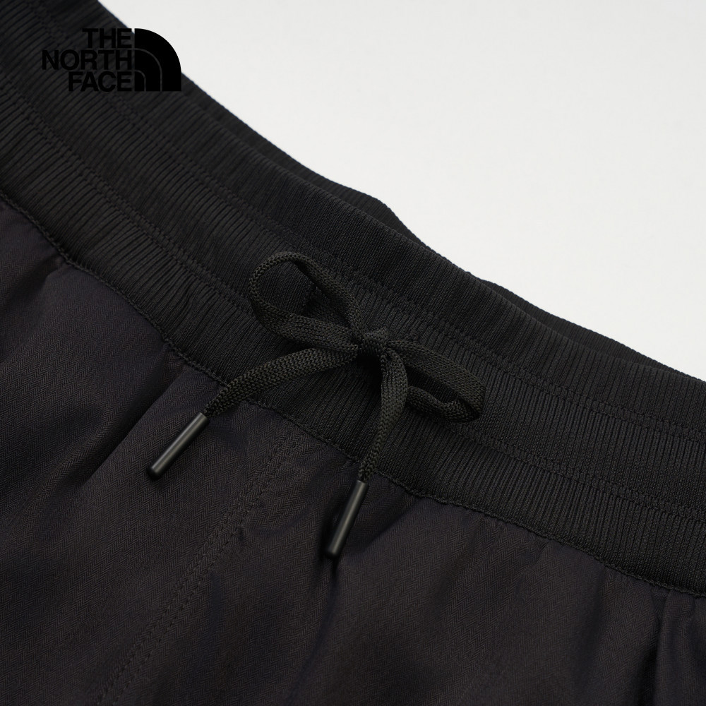 The North Face北面女款黑色舒適透氣休閒短褲｜8EYUJK3