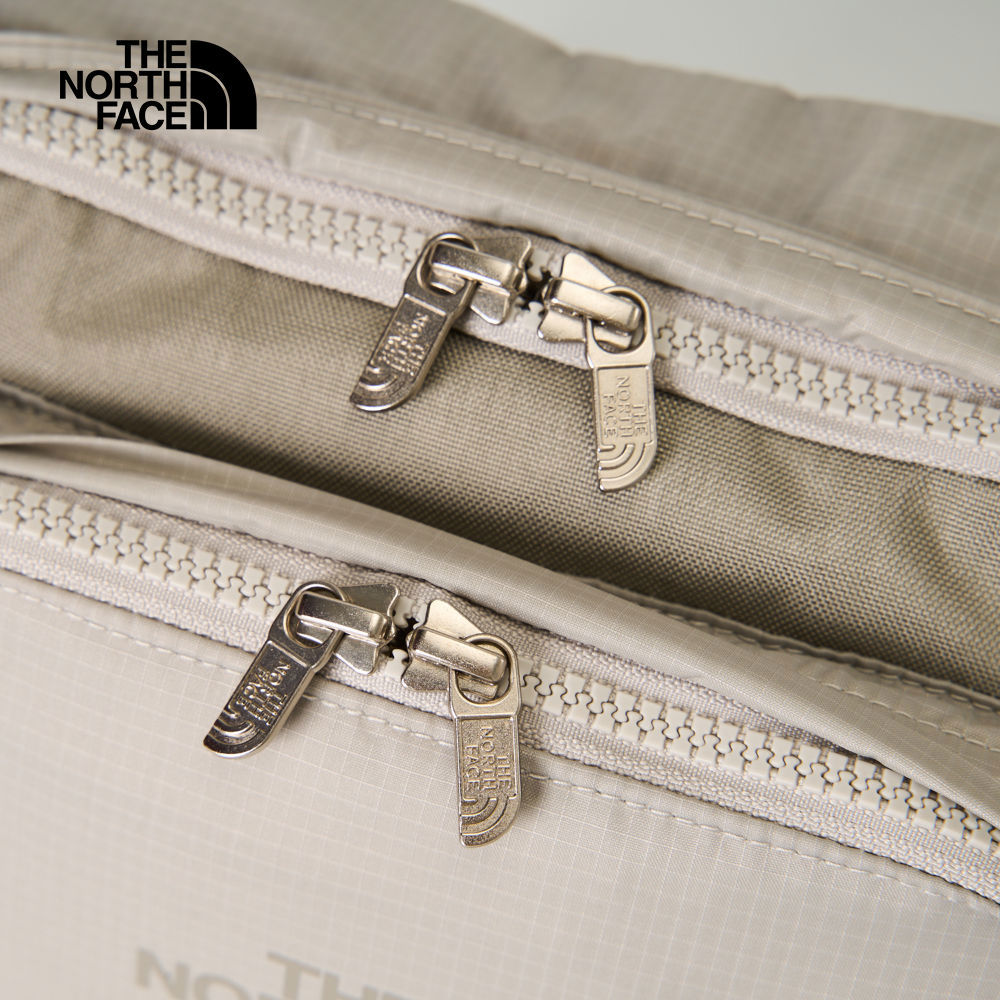【10/27 12點限時搶購】The North Face北面男女款石灰色舒適背負大容量休閒單肩包｜8AMV7J4