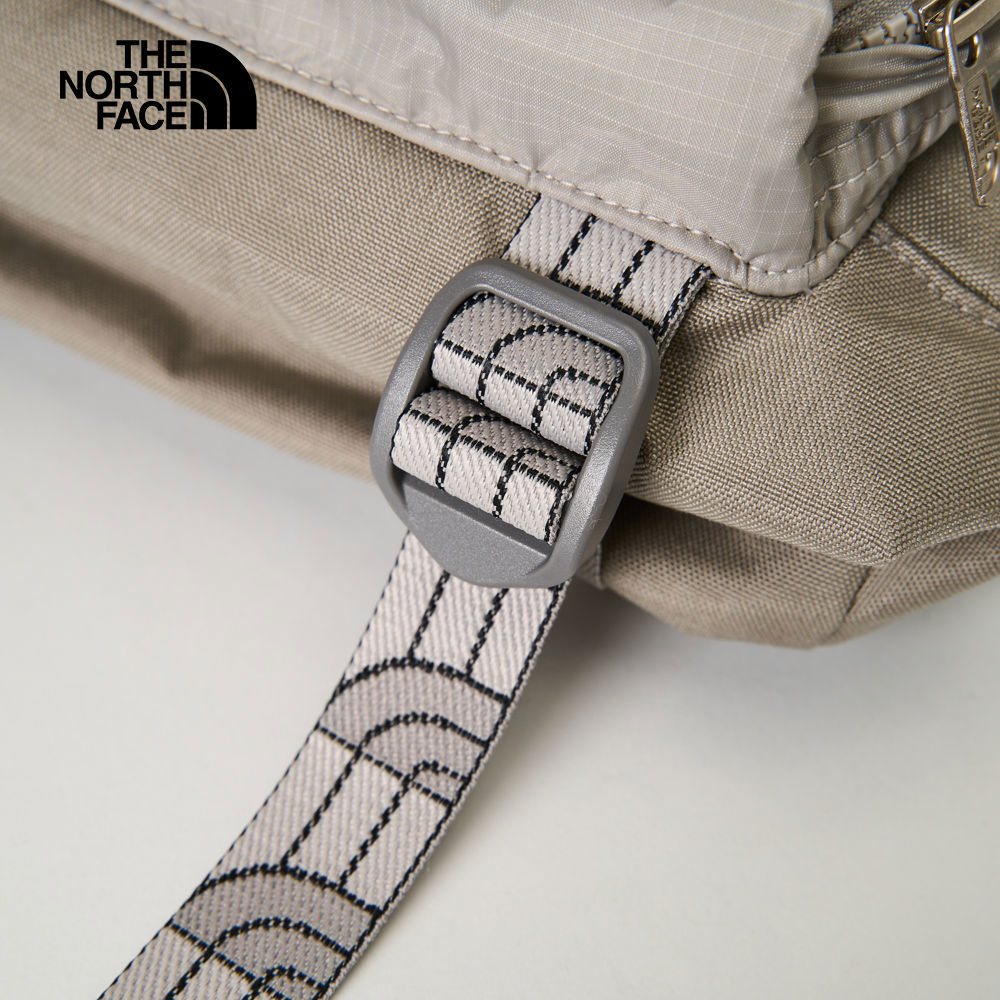 【10/27 12點限時搶購】The North Face北面男女款石灰色舒適背負大容量休閒單肩包｜8AMV7J4